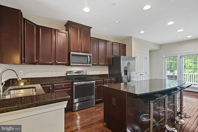 Building Photo - 11675 Emerald Green Dr