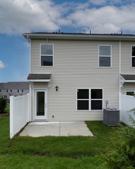 Building Photo - 126 Mattie Ct