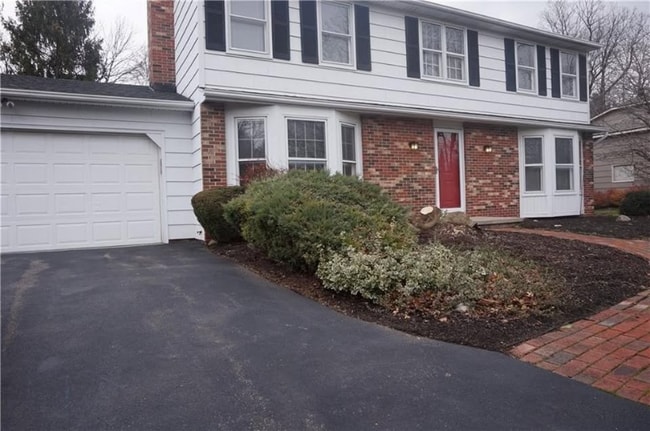 Building Photo - 6 Foxpointe Cir