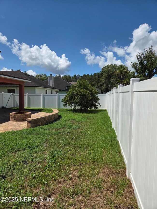 Building Photo - 1042 Drakefeather Dr
