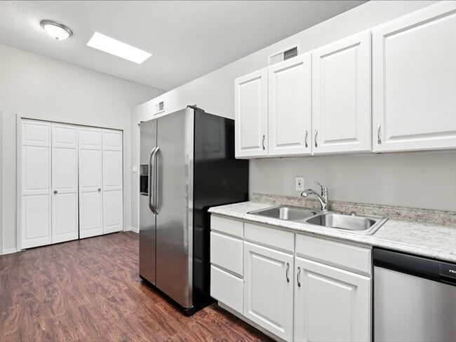 Building Photo - Coming Available July | For Rent | 3 Bed | 2 Bath | Private Yard | 2-Car Garage | HOA with Pool &...