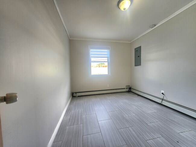 Building Photo - 99 Saddle Ln