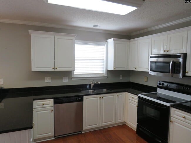 Building Photo - 209 Riverbirch Rd