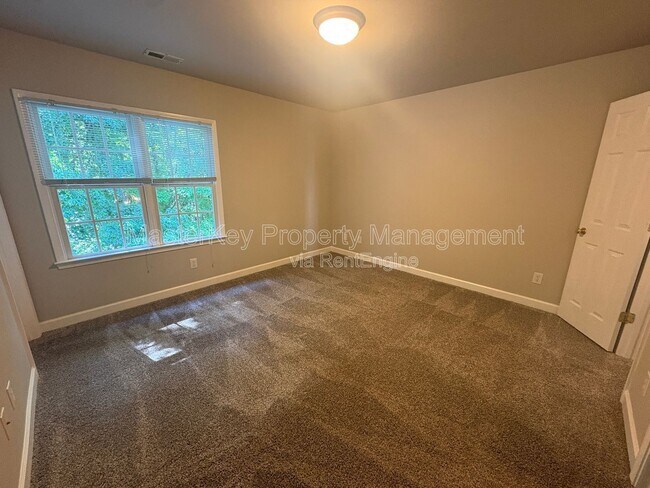 Building Photo - 4506 Treerose Way