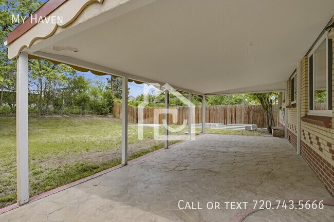 Building Photo - 2567 S Stuart St