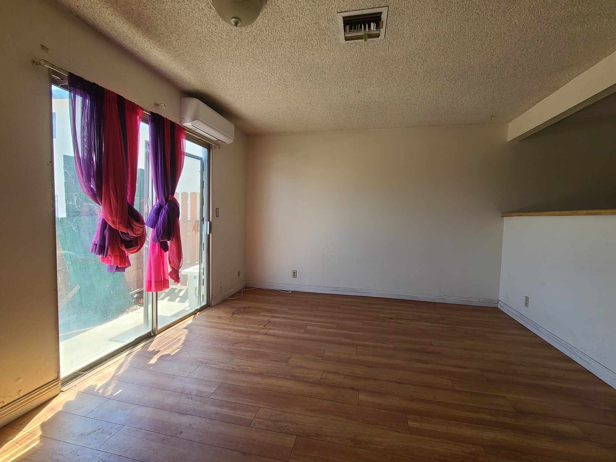 Building Photo - 318 N Nicholson Ave