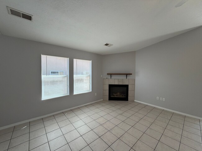 Building Photo - 10601 Rio Del Sole Ct NW