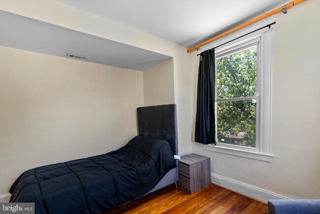 Building Photo - 3401 White Ave