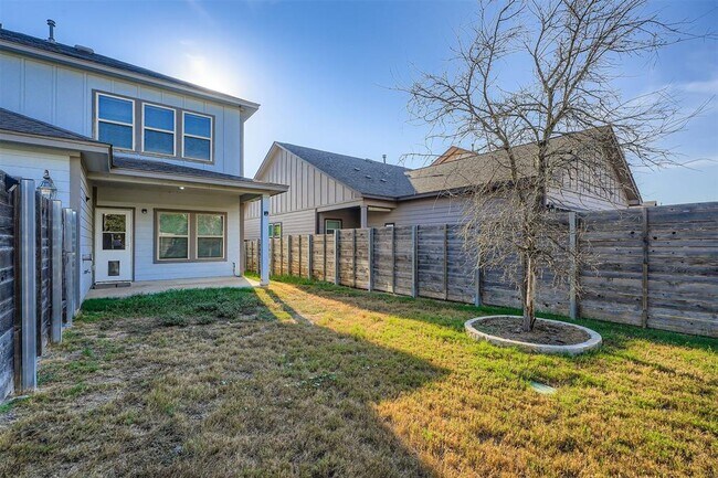 Building Photo - 8800 Sikes Way