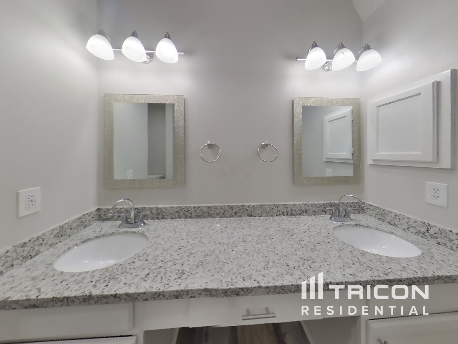 Building Photo - 7114 River Garden Dr
