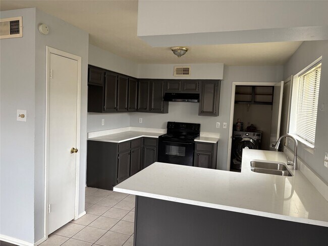 Building Photo - 22726 Leedstown Ln