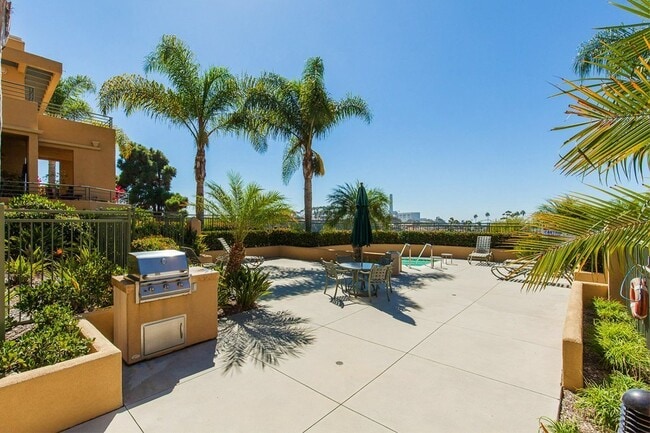 Building Photo - Major Ocean & Lagoon Views from this Beautiful 2 Master Bedroom + Den Ocean Pointe Condo!
