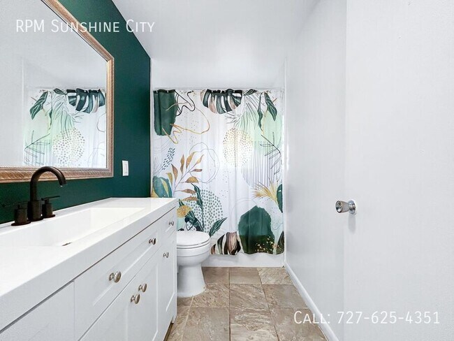 Building Photo - 3684 14th Ave SE