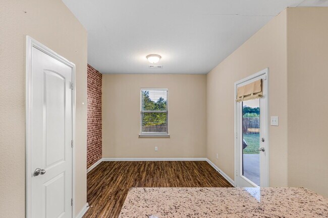 Building Photo - Single family Home in Princeton