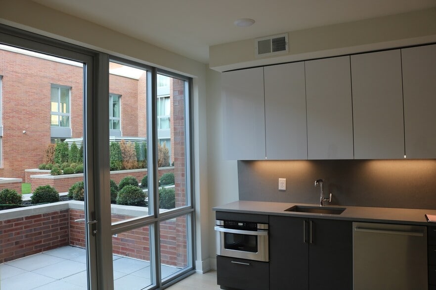 Building Photo - 201 Marin Blvd