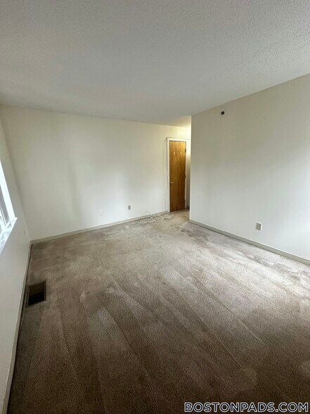 Building Photo - 148 N Beacon St