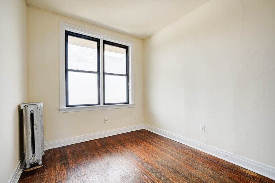 Building Photo - 2638 N Milwaukee Ave
