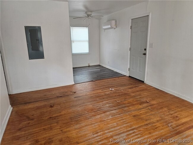 Building Photo - 206 S 7th St