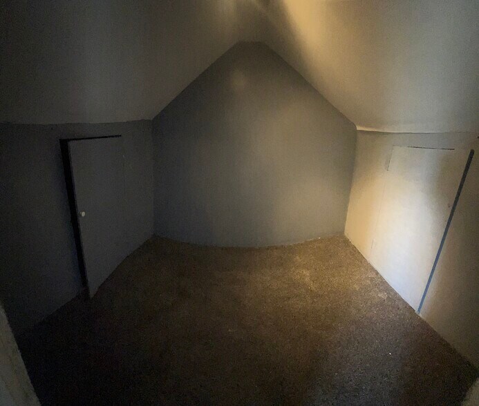 MASTER CLOSET #2 - 2629 Diehn Ave