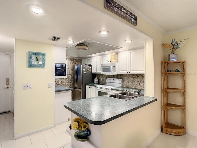 Building Photo - 18304 Gulf Blvd