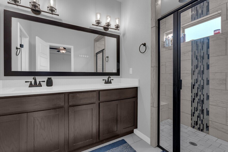 Building Photo - 2508 Mike Price Dr