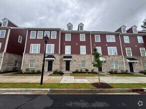 Building Photo - Lovely Colvard Farms Townhouse