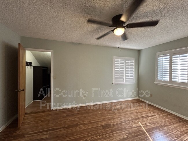 Building Photo - 9650 Tara Cay Ct