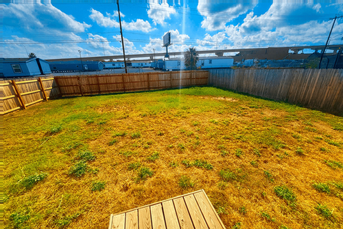 Building Photo - 514 Primrose Ln