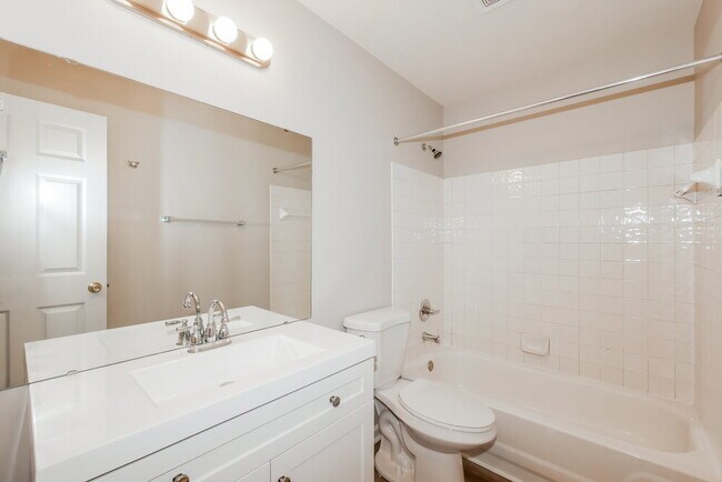 Building Photo - 7654 Moran Ct