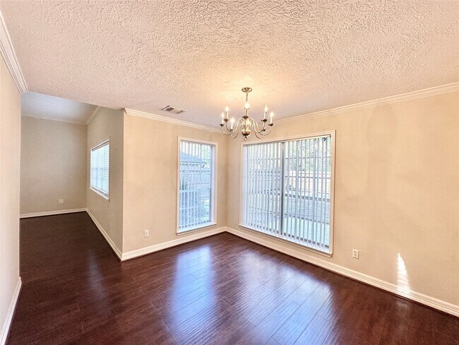 Building Photo - 65 Hickory Oak Dr