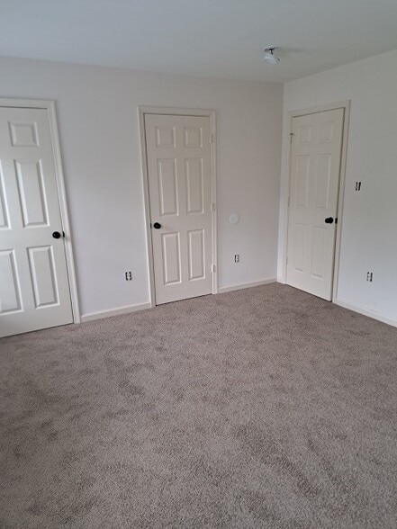 Building Photo - 705 1st St