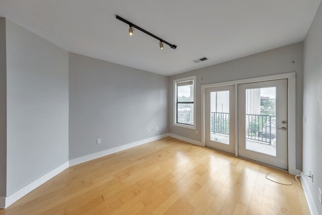 Building Photo - 799 Hammond Dr NE