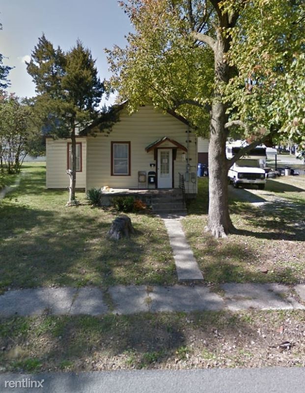 2 br, 1 bath House 802 S Bentley St 802 S Bentley St Marion IL