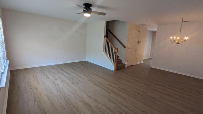 Building Photo - 7376 Sun Dance Dr