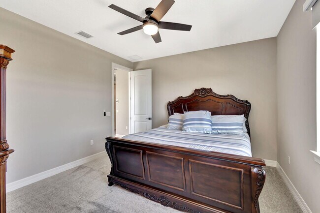 Building Photo - 10901 Stellar Cir