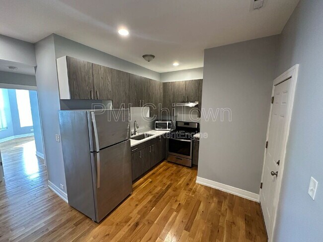 Building Photo - 342 E 50th St