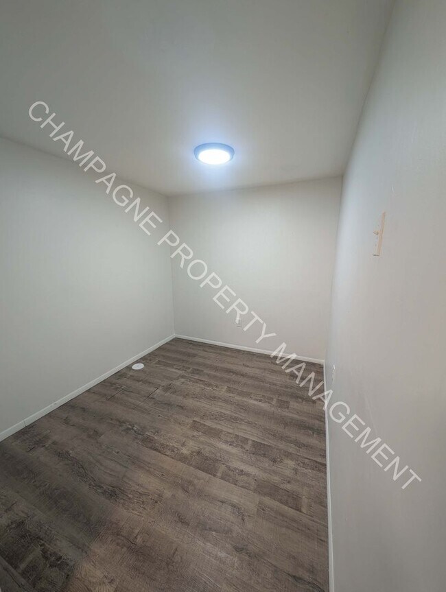 Building Photo - Unique single family home with second unit...