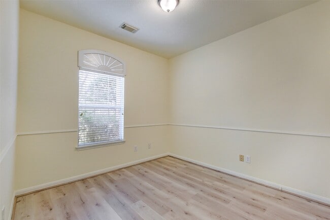 Building Photo - 3018 Park Springs Ln