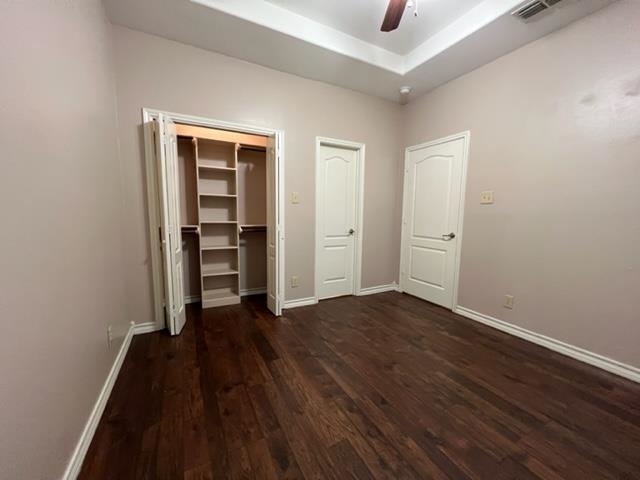 Building Photo - 707 St James Dr