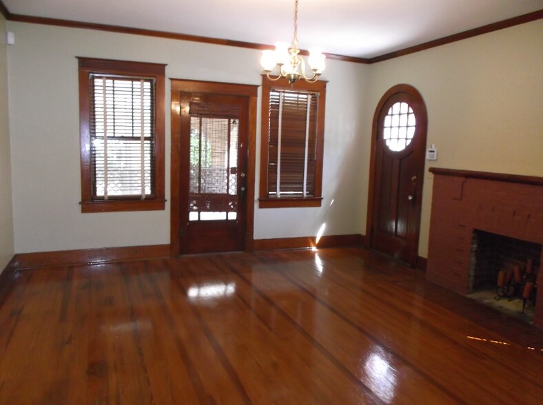 Building Photo - 7195 LA-93