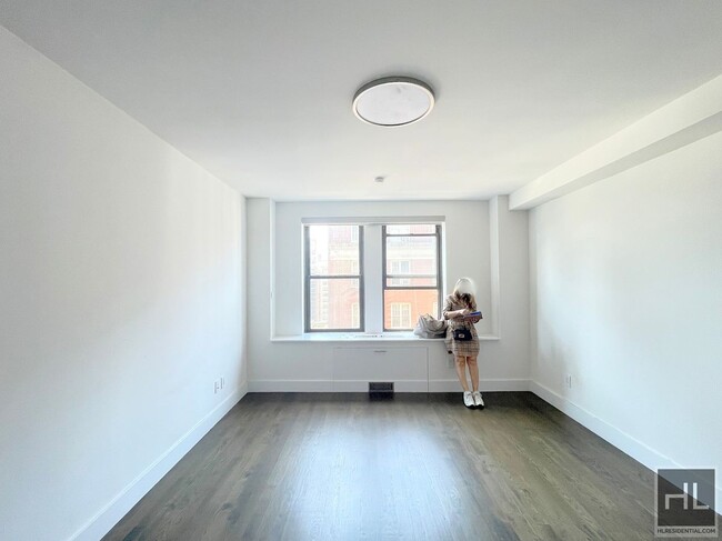 Building Photo - RENT STABILIZED Studio -Sunny - WEST END A...