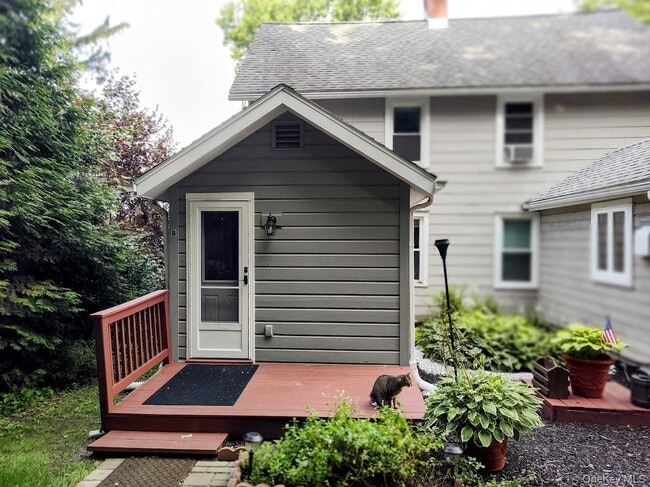 Building Photo - 58 Orchard Dr