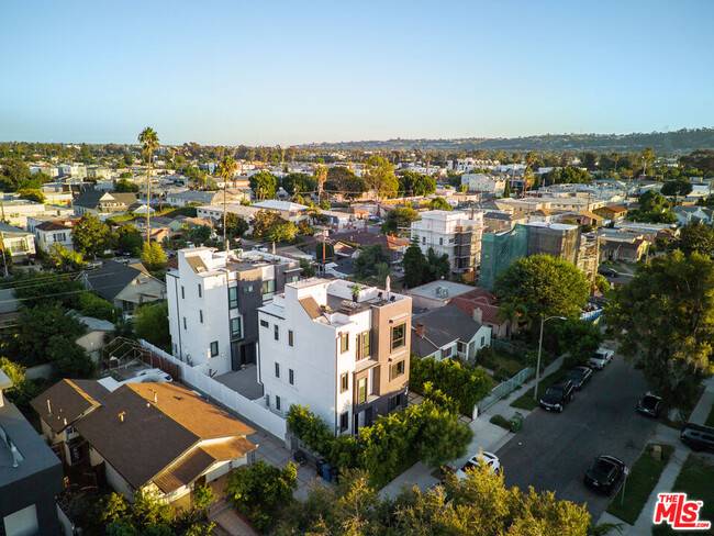 Building Photo - 2022 S Curson Ave