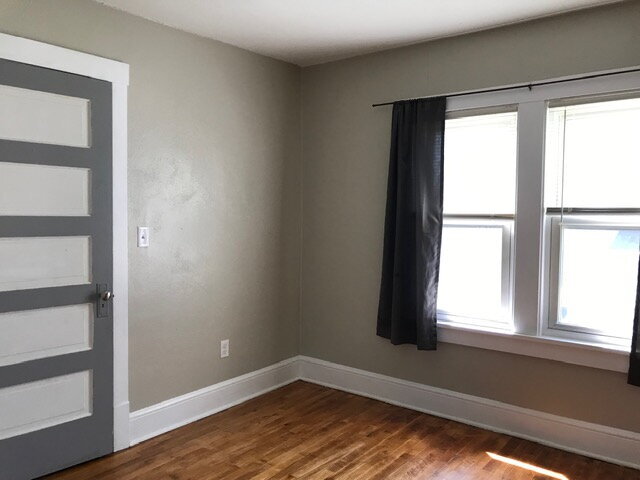Building Photo - 3 Bedroom Home with Bonus Room - Available September 1st
