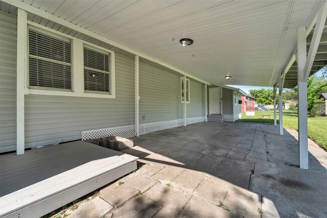 Building Photo - 7506 Bluebonnet St