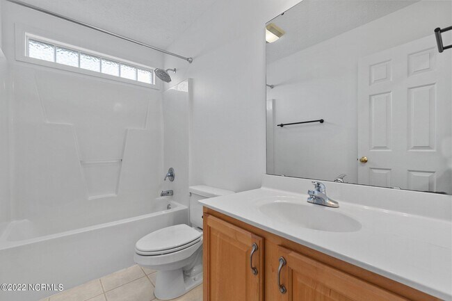 Building Photo - 120 Crimson Ct