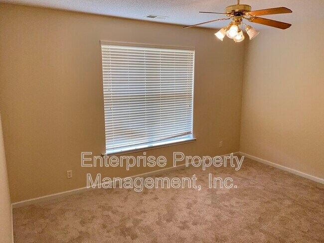 Building Photo - 10178 Sterling Ridge Dr