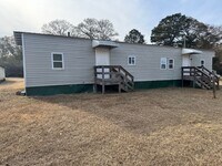 Building Photo - 376 Hines Rd