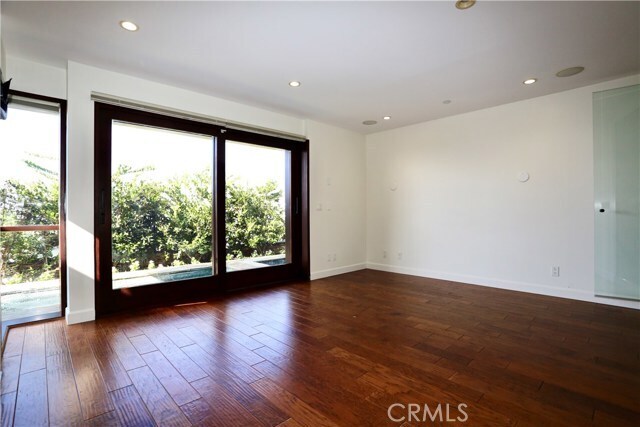 Building Photo - 2753 Solana Way