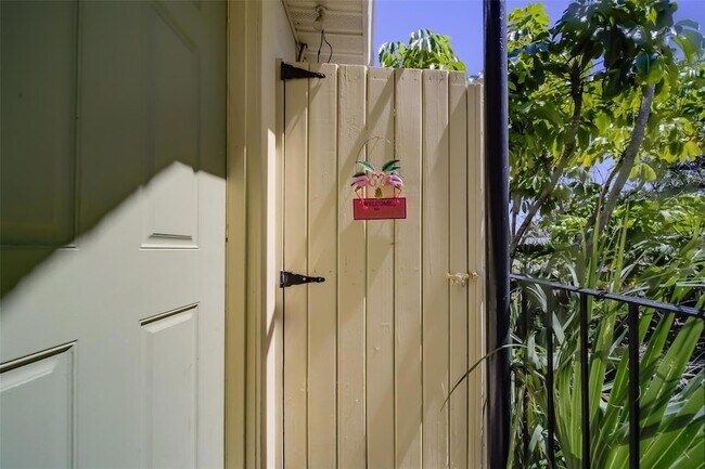 Building Photo - 18111 1st St E